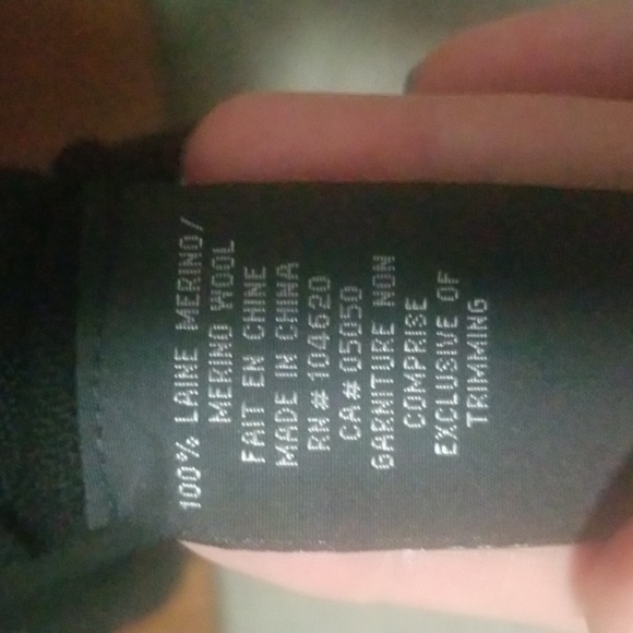 Josef Top Black Size Large - Picture 5 of 6